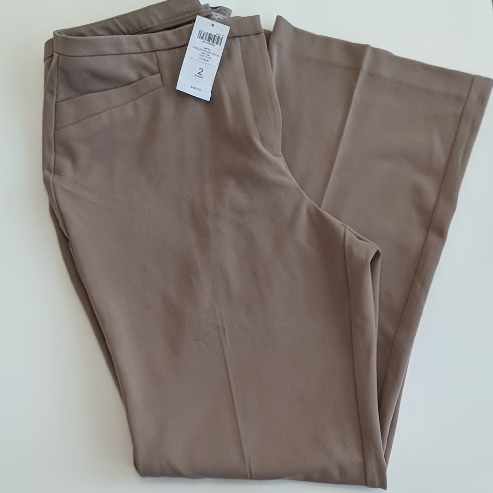 Chico's Ultimate Fit Metro Wide Leg Short Sz2